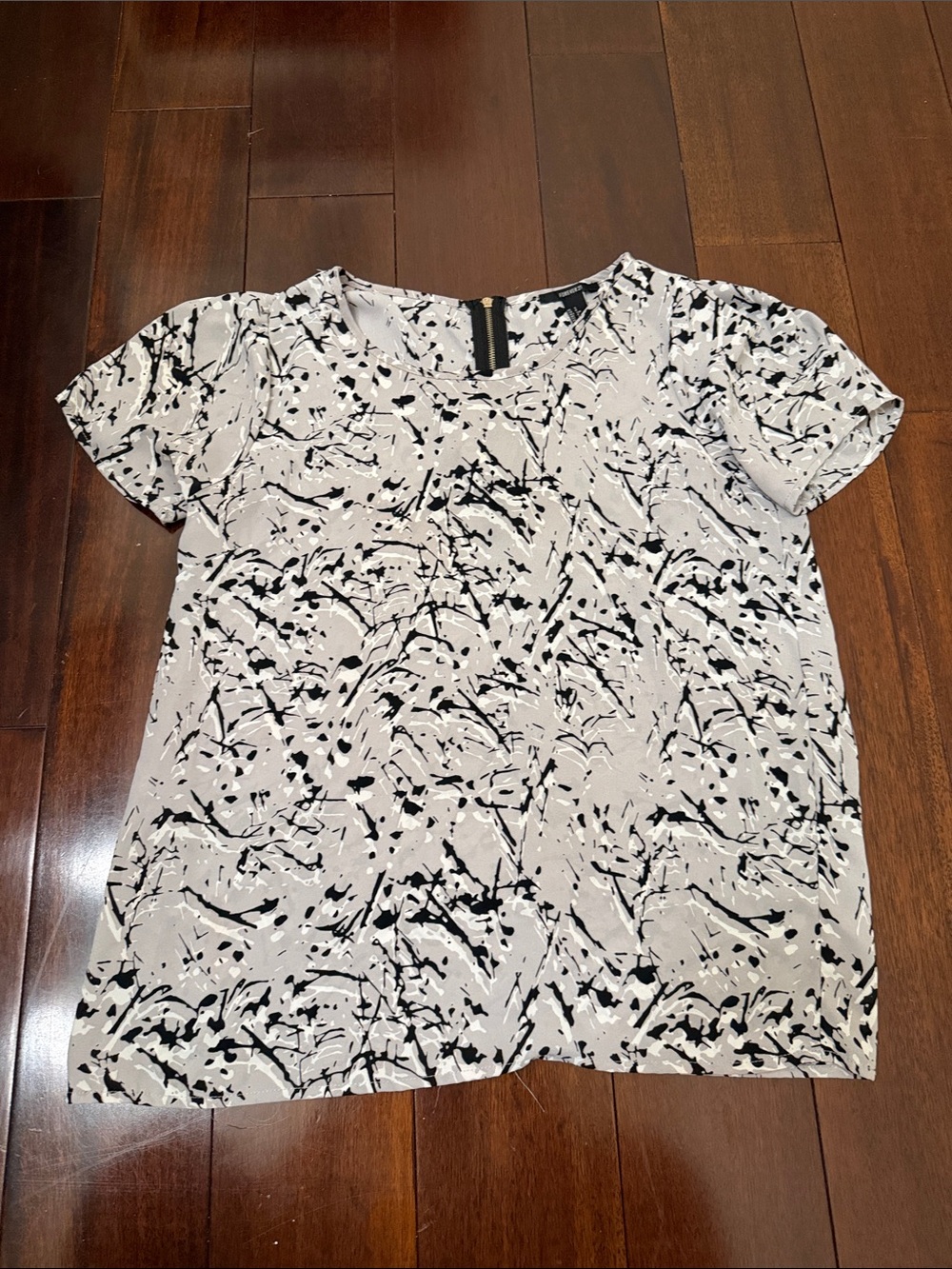 Abstract Print Short Sleeve Top - White & Black